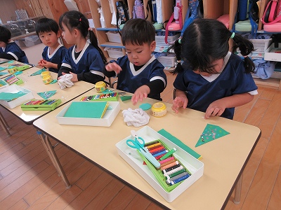 専科絵画：クリスマスカード制作